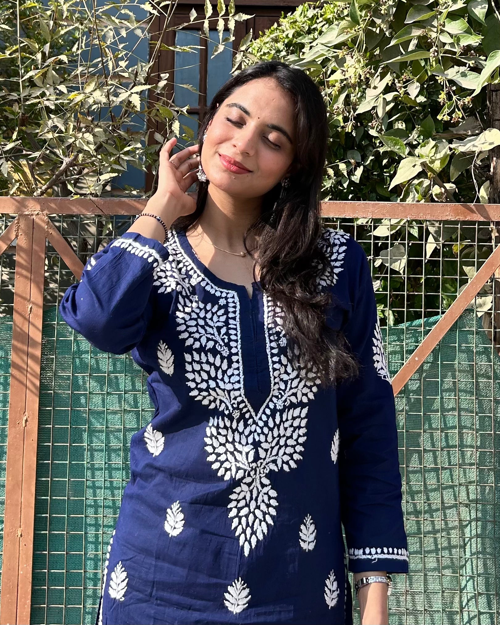 Neel-e-Sukoon Cotton Chikankari Kurti